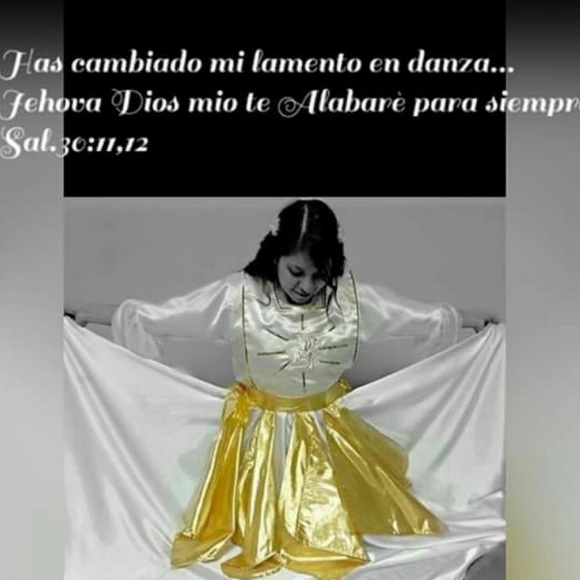 Profile Picture of Vicky Valadez (@valadezvicqui) on Poshmark