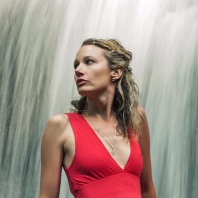 Profile Picture of Jennifer Dietz (@jenmcburnie) on Twitter