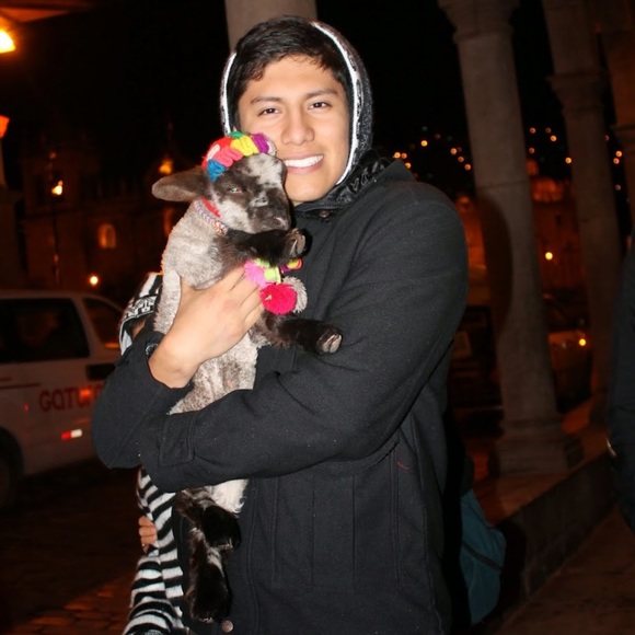 Profile Picture of Edwin Toribio (@honoso) on Poshmark