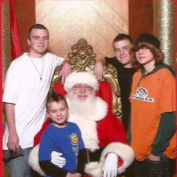 Profile Picture of Christopher Swinford (@sk8goat17) on Poshmark