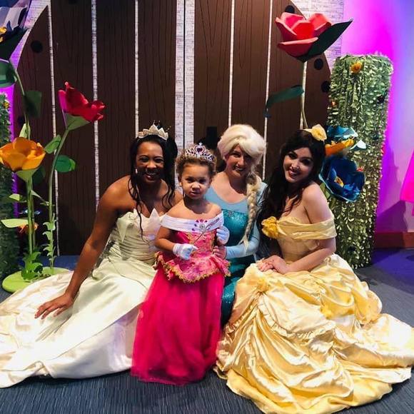 Profile Picture of Kenneth Ross (@rkenneth1978) on Poshmark