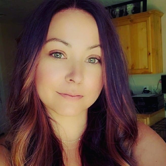 Profile Picture of Sissi Latchu (@sissi26) on Poshmark