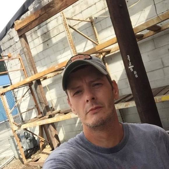 Profile Picture of Garrett Davis (@jgdavis_78) on Poshmark