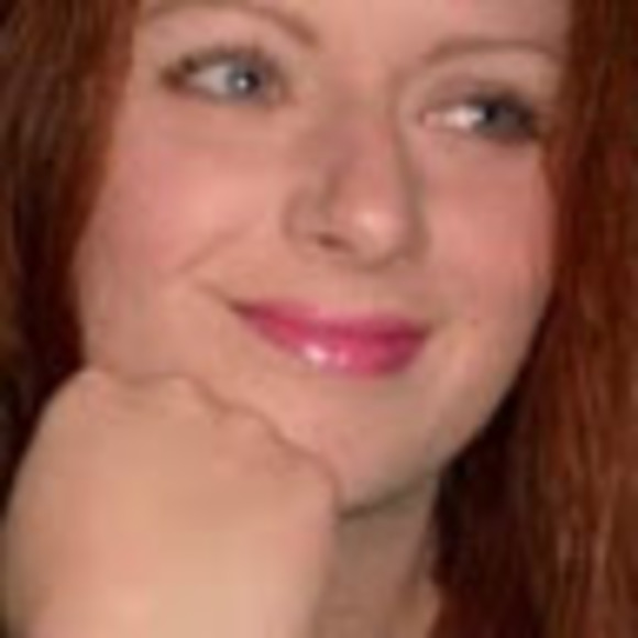 Profile Picture of Sheree Clatworthy (@sheeqzc1) on Poshmark