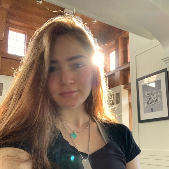 Profile Picture of Jesse Chapman (@jqchaps) on Poshmark