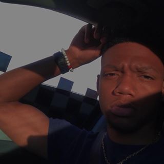 Profile Picture of Dalon Clayburn (@dalon.clayburn) on Facebook