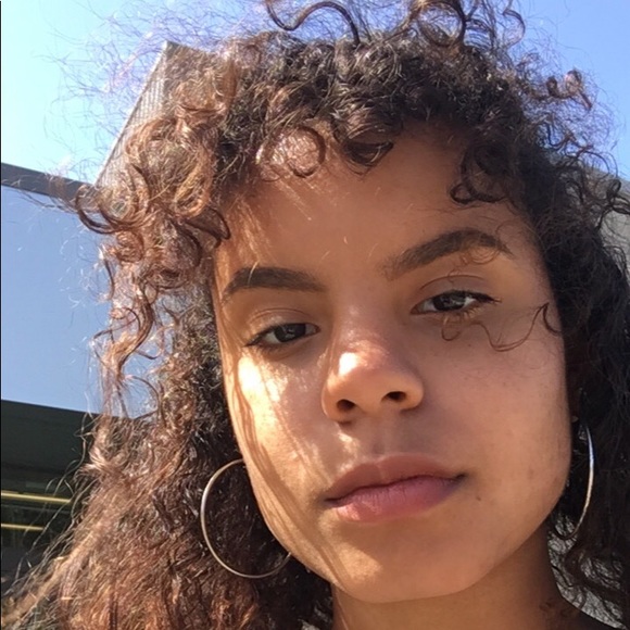 Profile Picture of Mackenzie Milner (@mackenziemilner) on Poshmark