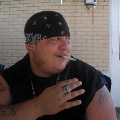 Profile Picture of Tom-E-Gunz (@Gunz580) on Twitter