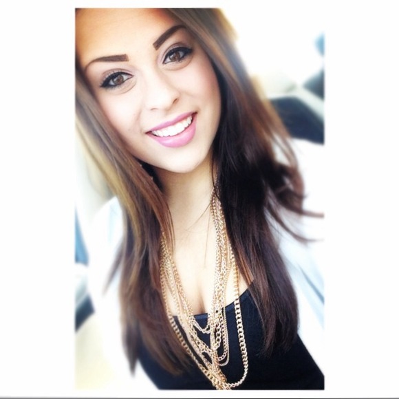 Brianna Mccann - Poshmark Profile Picture of Brianna Mccann (@briannadorothy) on Poshmark