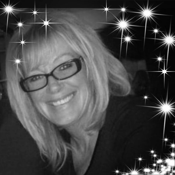 Profile Picture of Donna Belade (@dbelade) on Poshmark