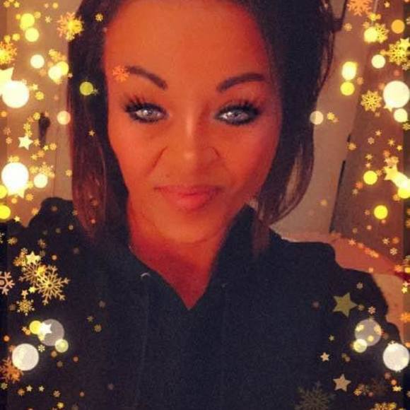 Profile Picture of Chasity Waage (@cwaage) on Poshmark