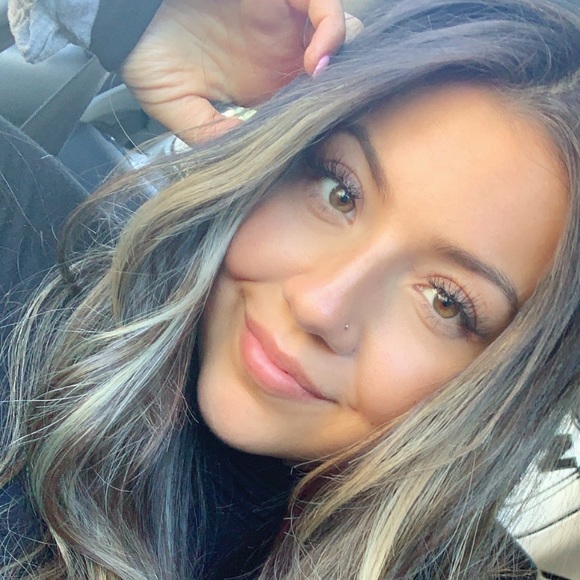 Jasmine Mckinney - Poshmark Profile Picture of Jasmine Mckinney (@jasmckkk) on Poshmark