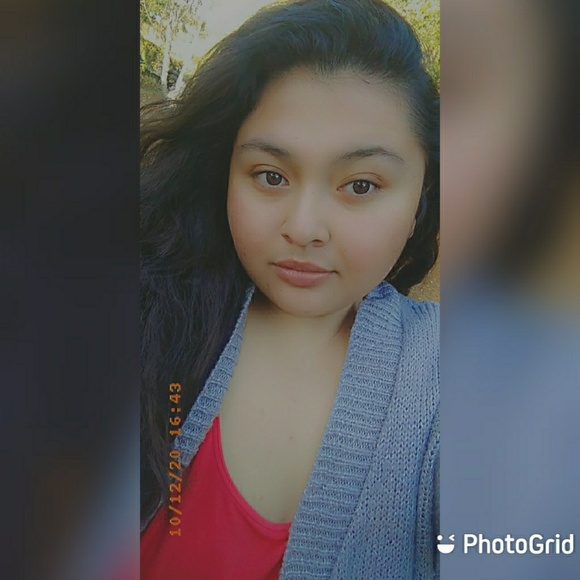 Profile Picture of Aurelia Sanchez (@aureliamarie23) on Poshmark