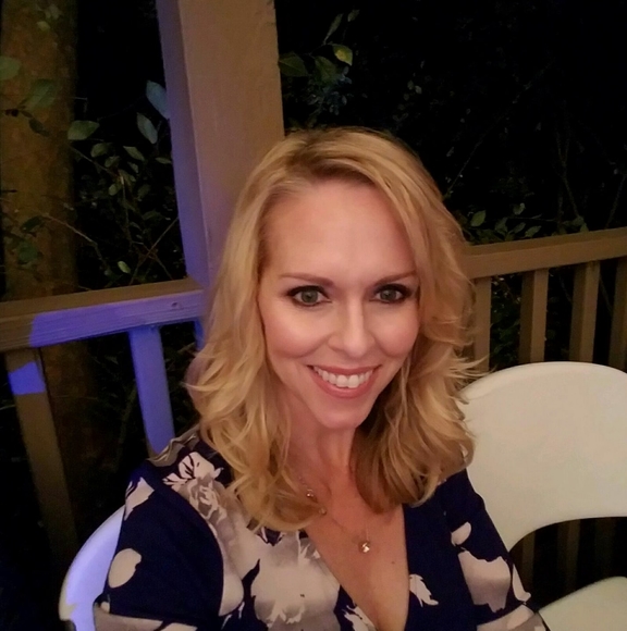 Profile Picture of Kim Hays (@kim0470) on Poshmark