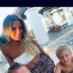 Profile Picture of Melanie Claudia (@mel_anie_ck) on Instagram