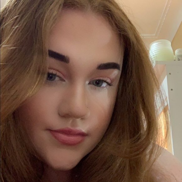 Profile Picture of Madison Keedle (@madisonkeedle) on Poshmark