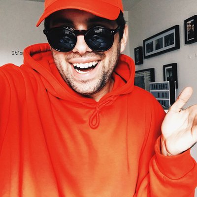 Profile Picture of Simon Calvin ☆ (@simonxoxos) on Twitter