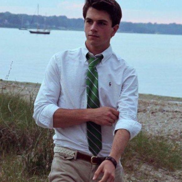 Profile Picture of Alex Holt (@alexholt930) on Poshmark
