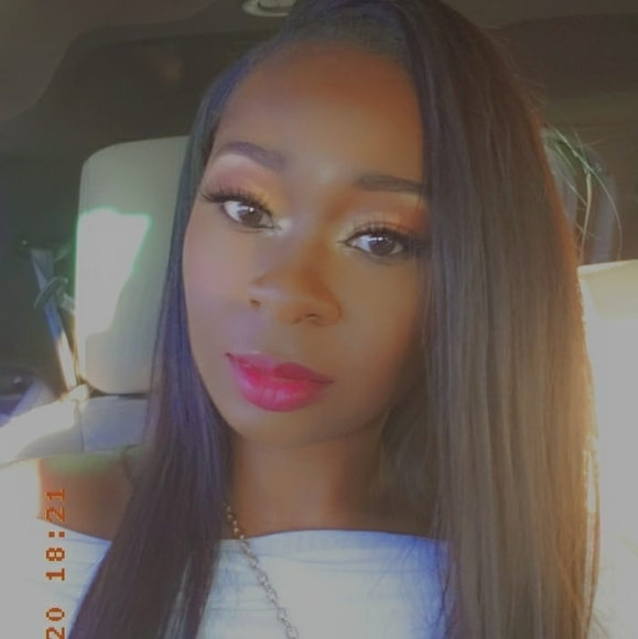 Profile Picture of Keia Keiaa (@keiakeiaa) on Poshmark