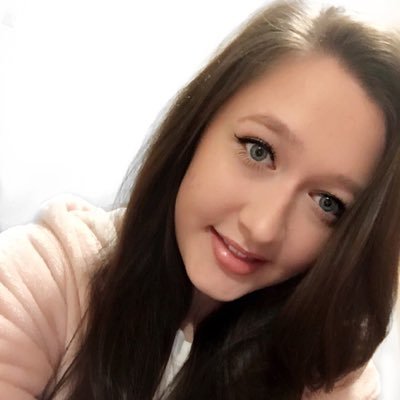 Profile Picture of Katie Alston (@katie_a98) on Twitter