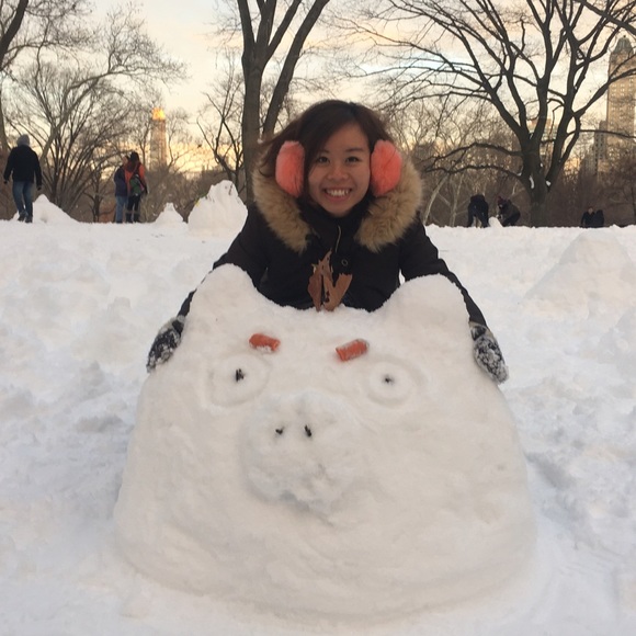 Profile Picture of Kitty Mok (@kitmok102) on Poshmark