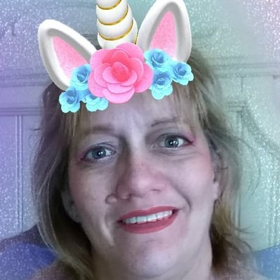 Profile Picture of Sheree Gordon-Hube (@ShereeHube) on Twitter