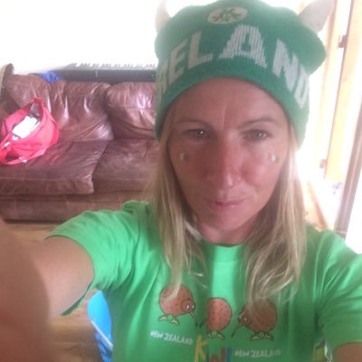 Profile Picture of Linda O Riordan (@lindahuey) on Twitter