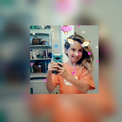 Profile Picture of Alyssa Marie Barton (@queen_bee1022) on Twitter