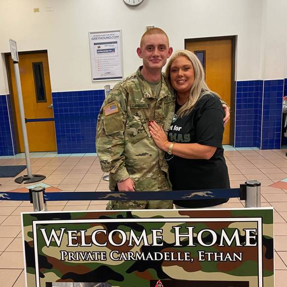 Profile Picture of Christy Keuscher (@dkeuscher1) on Poshmark