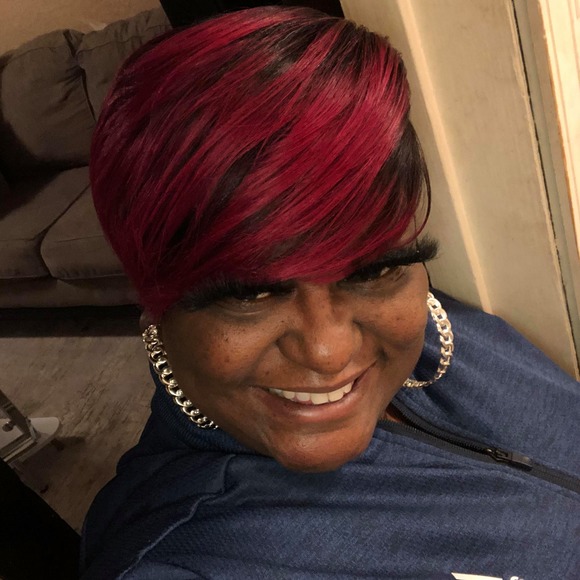 Profile Picture of Chelette Mcdaniel (@chelettem) on Poshmark