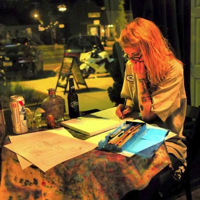 Profile Picture of Amanda McElroy (@in13pieces) on Twitter