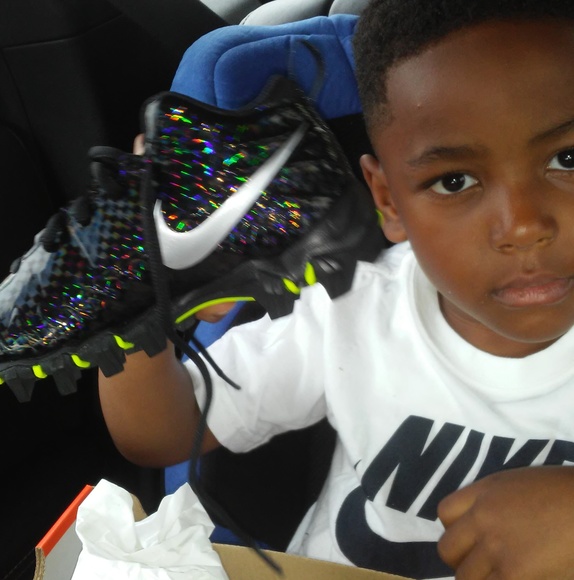 James Brisbon - Poshmark Profile Picture of James Brisbon (@jamesbrisbon) on Poshmark