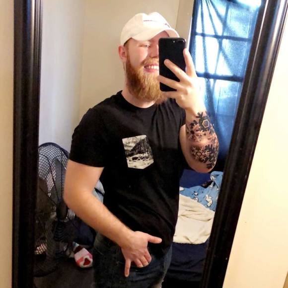 Profile Picture of Michael Pierson (@michaelpiers958) on Poshmark