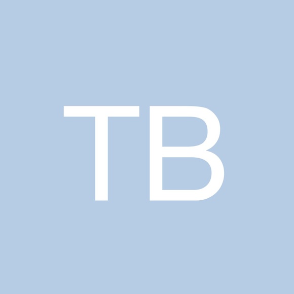 Profile Picture of Tara Buonanno (@tarabuonanno) on Poshmark