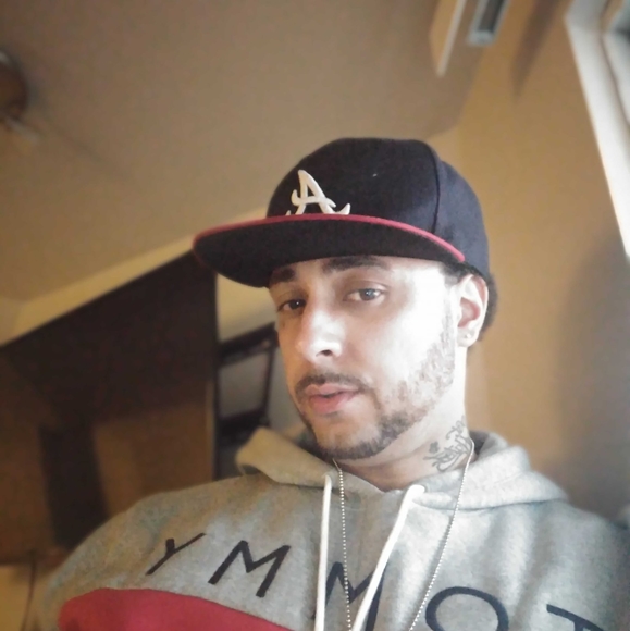 Profile Picture of Curtis Hudson (@curtishudson275) on Poshmark