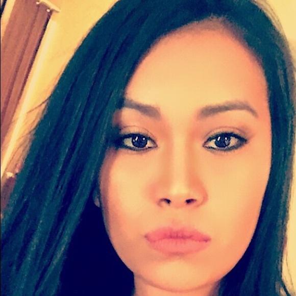 Profile Picture of Cynthia Key (@cynthiaakey) on Poshmark