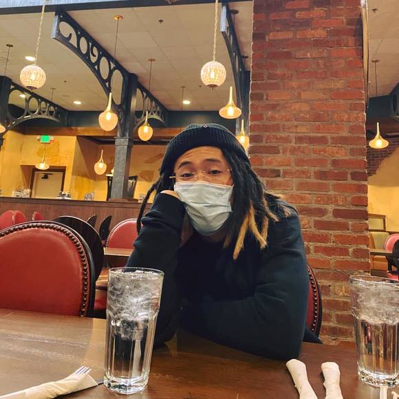 Profile Picture of Hank Hsieh (@henny_g) on Poshmark