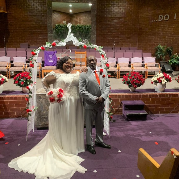 Rhonda Bowdry - Poshmark Profile Picture of Rhonda Bowdry (@bowdry08) on Poshmark