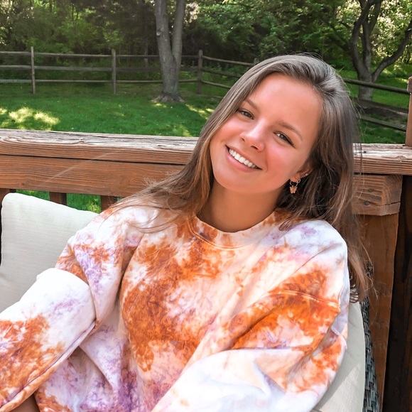 Profile Picture of Claire Kremer (@claire_kremer) on Poshmark