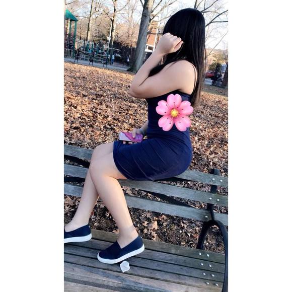 Profile Picture of Nayeli Guzman (@nayeli12_guzman) on Poshmark