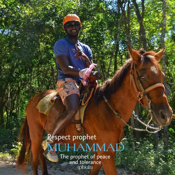 Profile Picture of Malick Buur (@buurcouture) on Poshmark