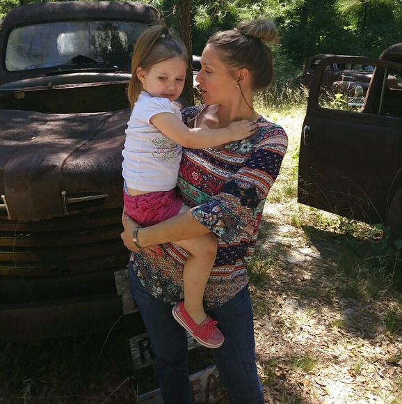 Profile Picture of Kelli Williams (@kwilliams84143) on Poshmark