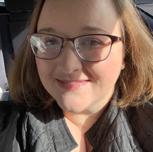 Profile Picture of Stephanie Wheetley (@swheetley) on Poshmark