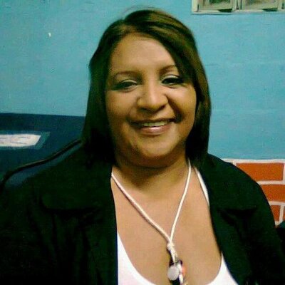 Profile Picture of Laura Coronel (@lauracoronel17) on Twitter