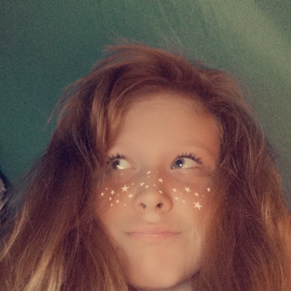 Profile Picture of Cassandra Gibson (@crgibson04) on Poshmark