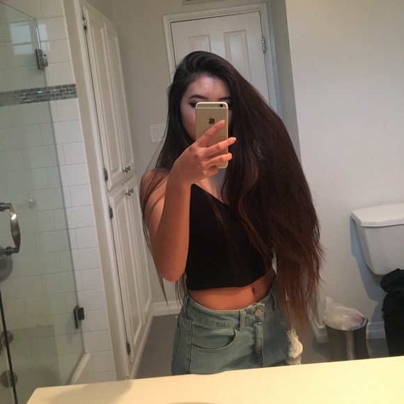Profile Picture of Anna Sasagawa (@annasasagawaa) on Poshmark