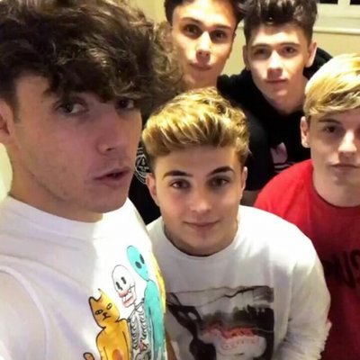 Profile Picture of CloudywithachanceofFab_ (@FabianaSturnio1) on Twitter