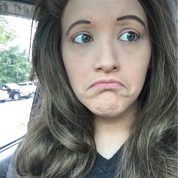 Profile Picture of Samantha Forbear (@samforbear) on Poshmark