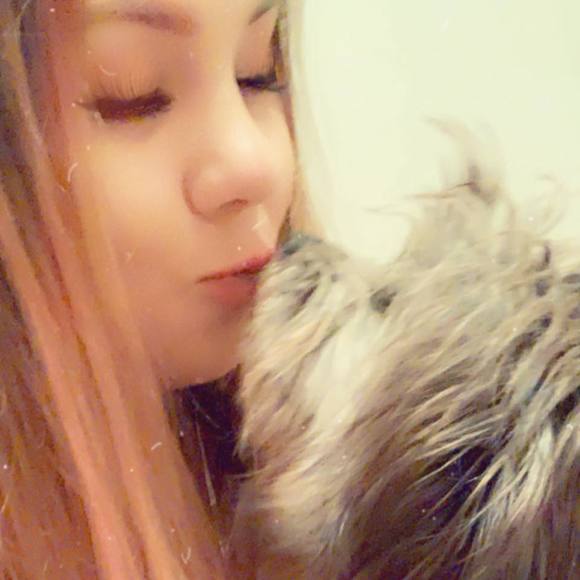 Profile Picture of Vivian James (@vivian_james) on Poshmark