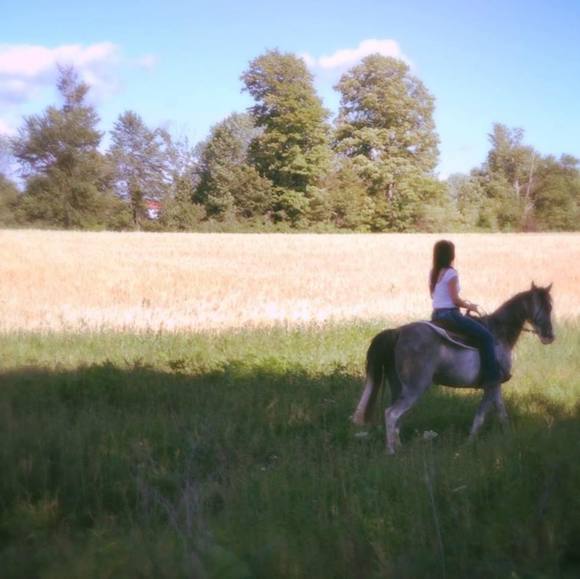 Profile Picture of Frances Ragolia (@francesragolia) on Poshmark